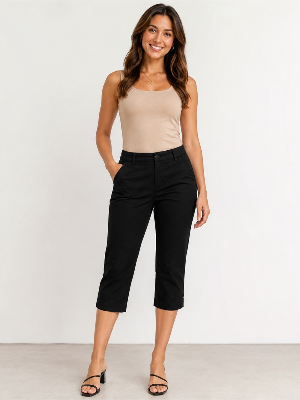 St. John’s Bay Women’s Black Capri Pants Size 6 Stretch Cotton Cropped Like New